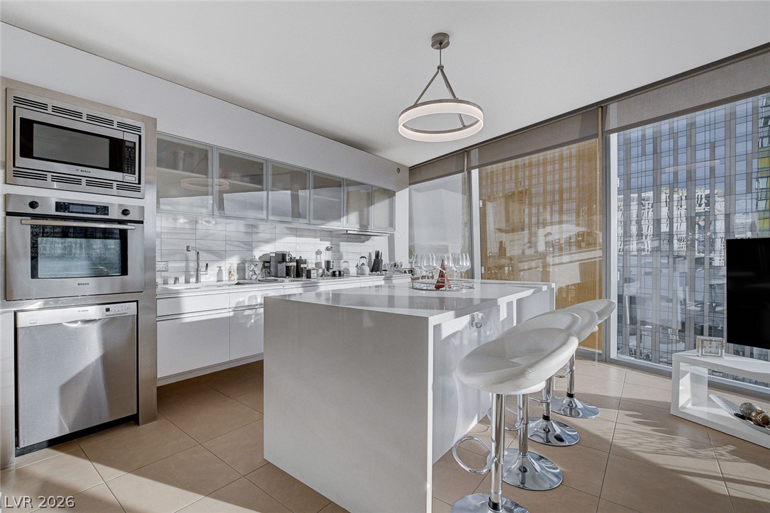 3722 Las Vegas Boulevard 811 Property Photo 4