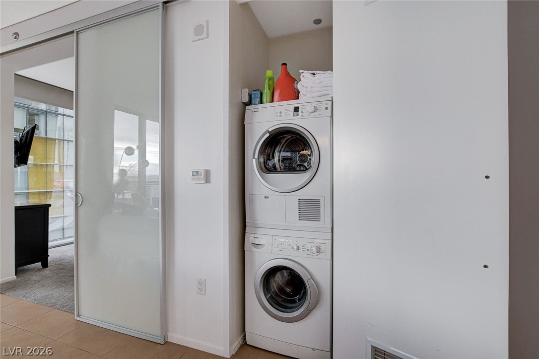 3722 Las Vegas Boulevard 811 Property Photo 6