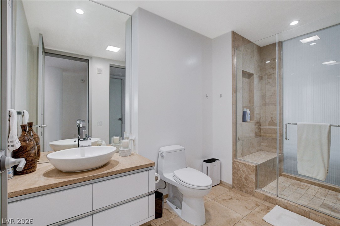 3722 Las Vegas Boulevard 811 Property Photo 16