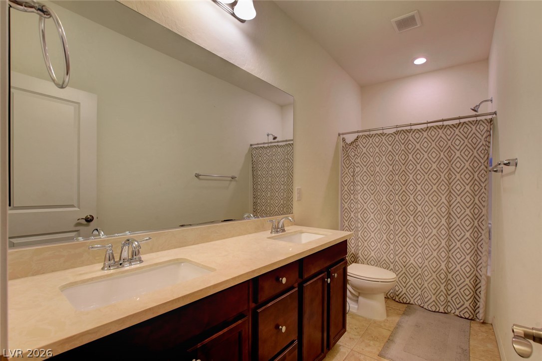 47 Berneri Drive Property Photo 5