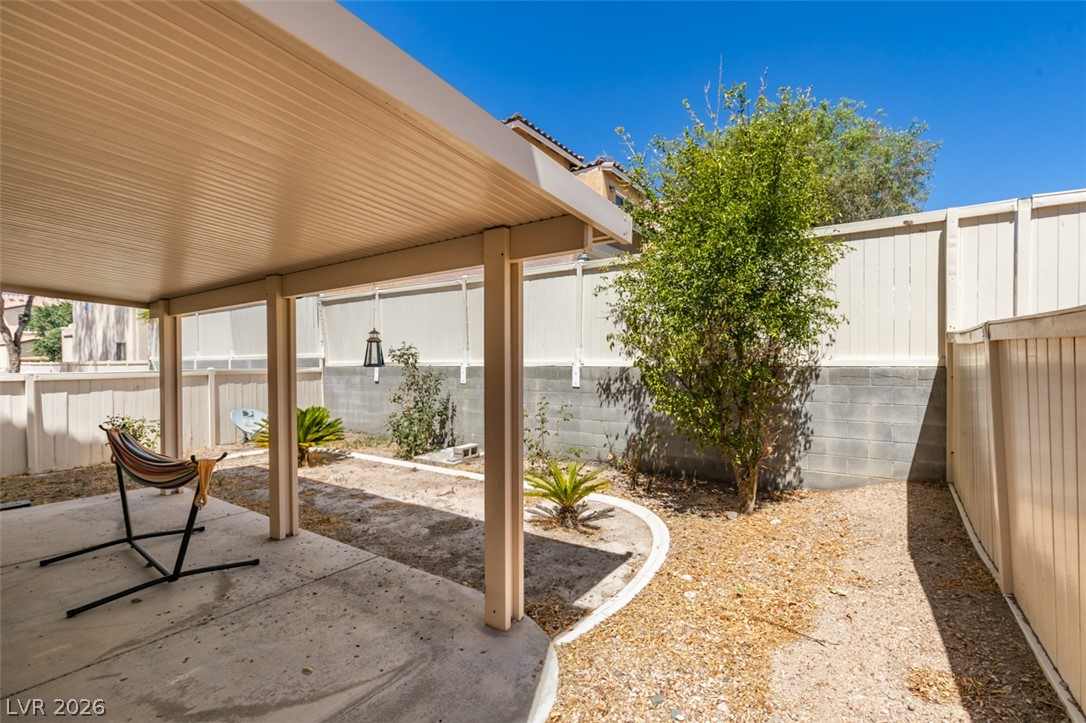 10926 Colour Magic Street Property Photo 17