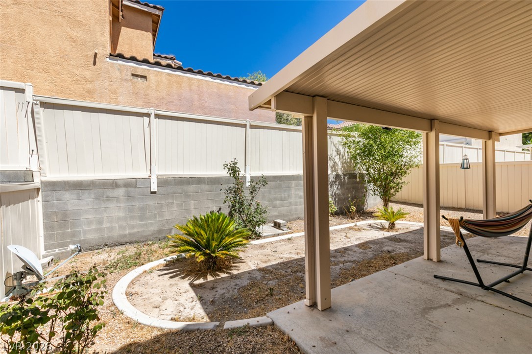 10926 Colour Magic Street Property Photo 19