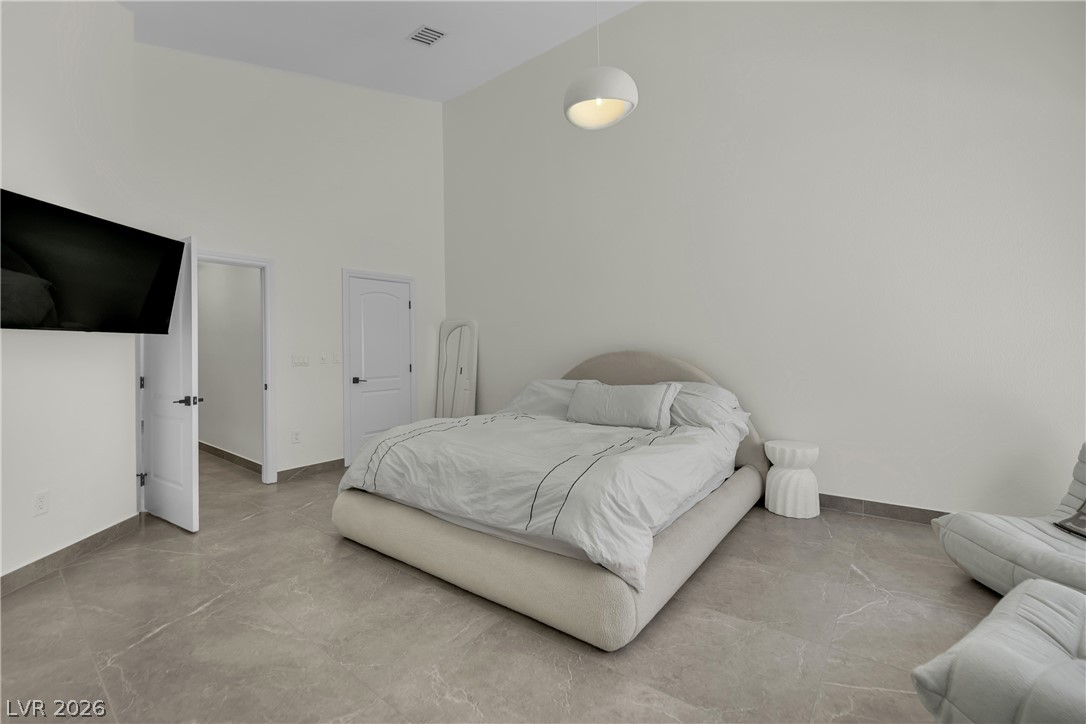 8121 Sunset Cove Drive Property Photo 25