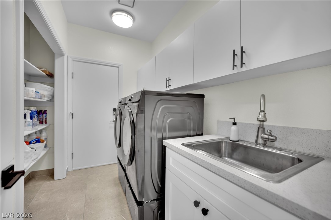 8121 Sunset Cove Drive Property Photo 40