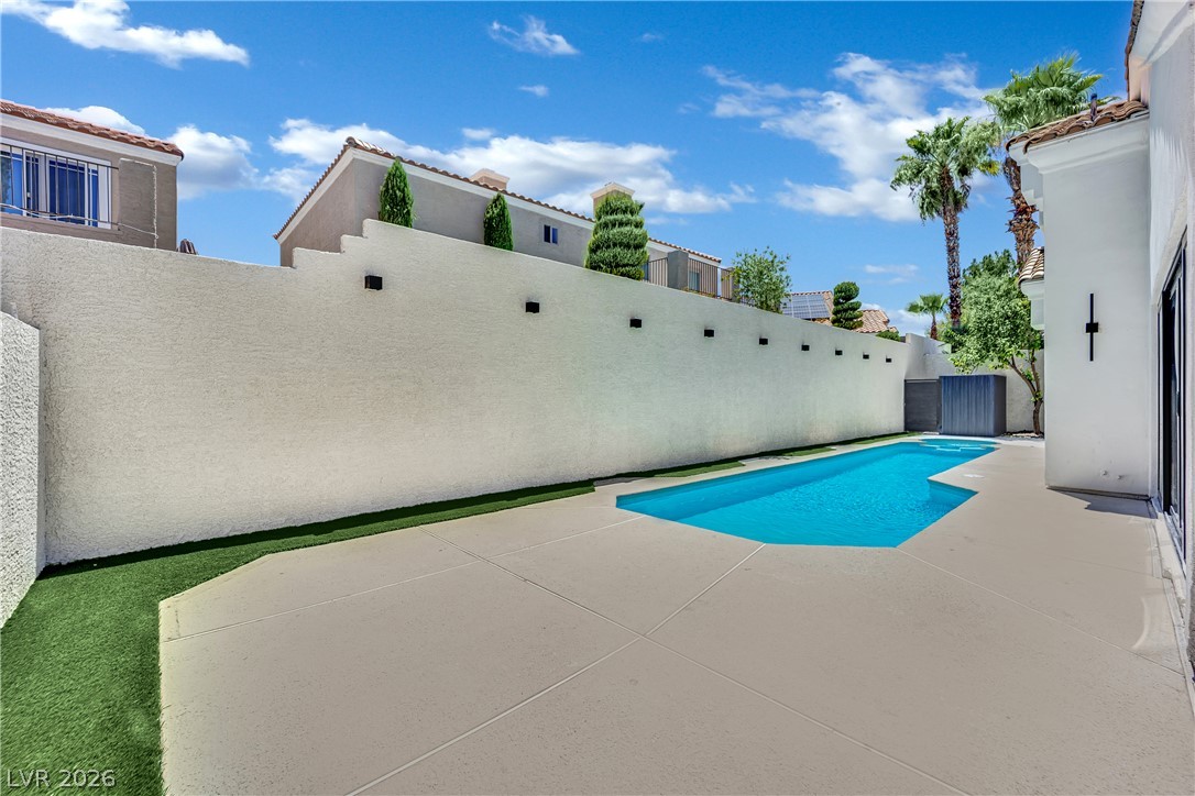 8121 Sunset Cove Drive Property Photo 42