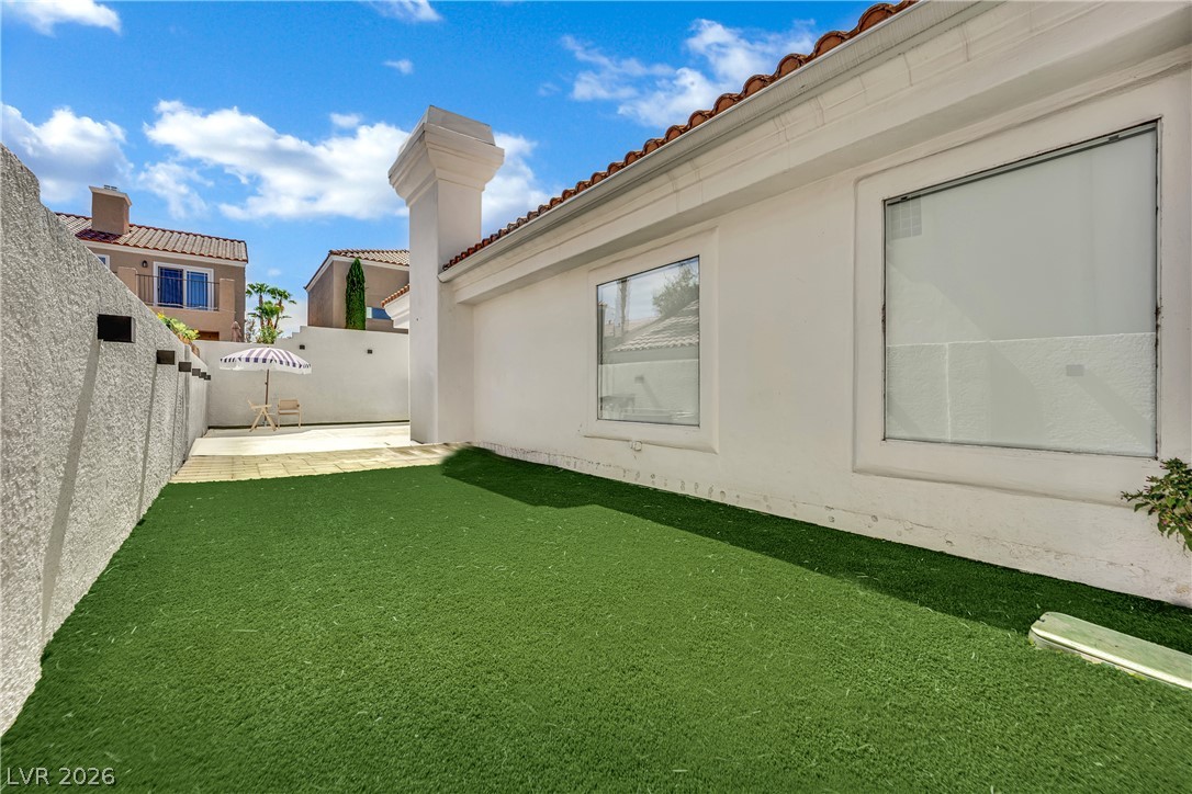 8121 Sunset Cove Drive Property Photo 47