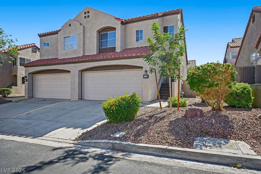 1716 Comstock Drive Property Photo 3