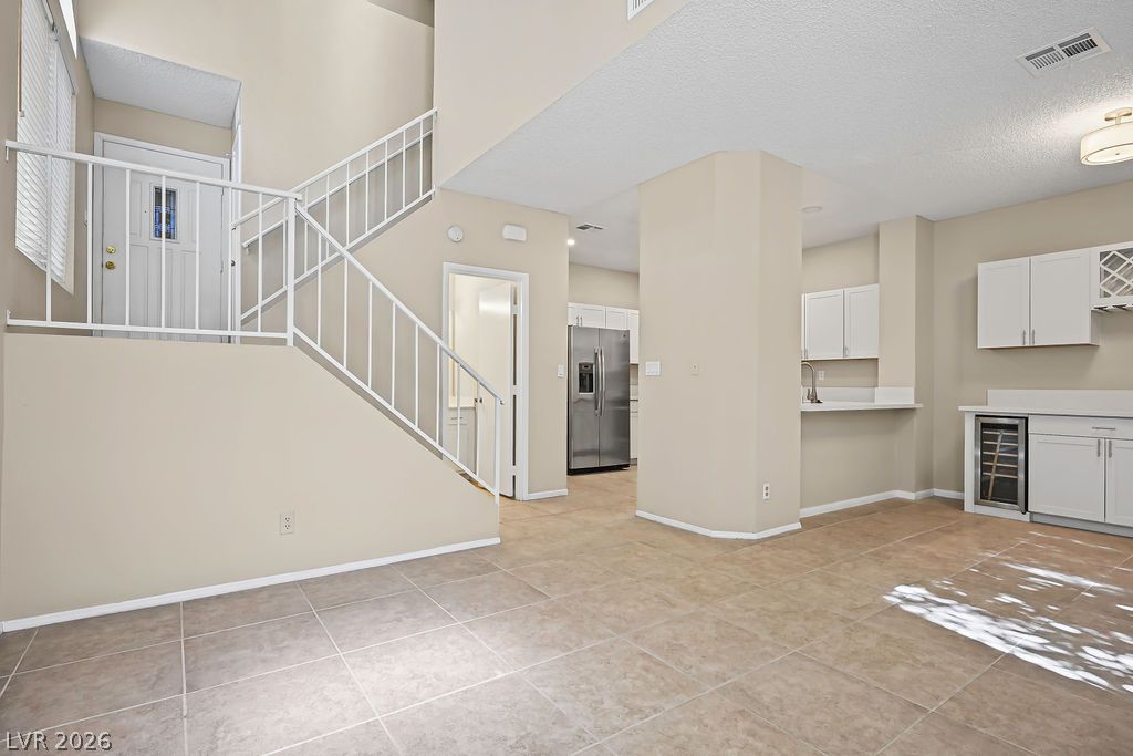 1716 Comstock Drive Property Photo 6