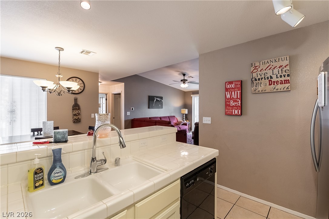 8452 Boseck Drive 287 Property Photo 12