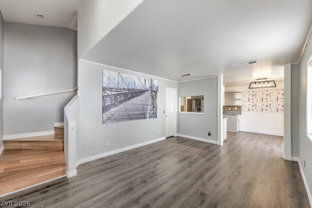 4029 Castle Cove Drive Property Photo 4