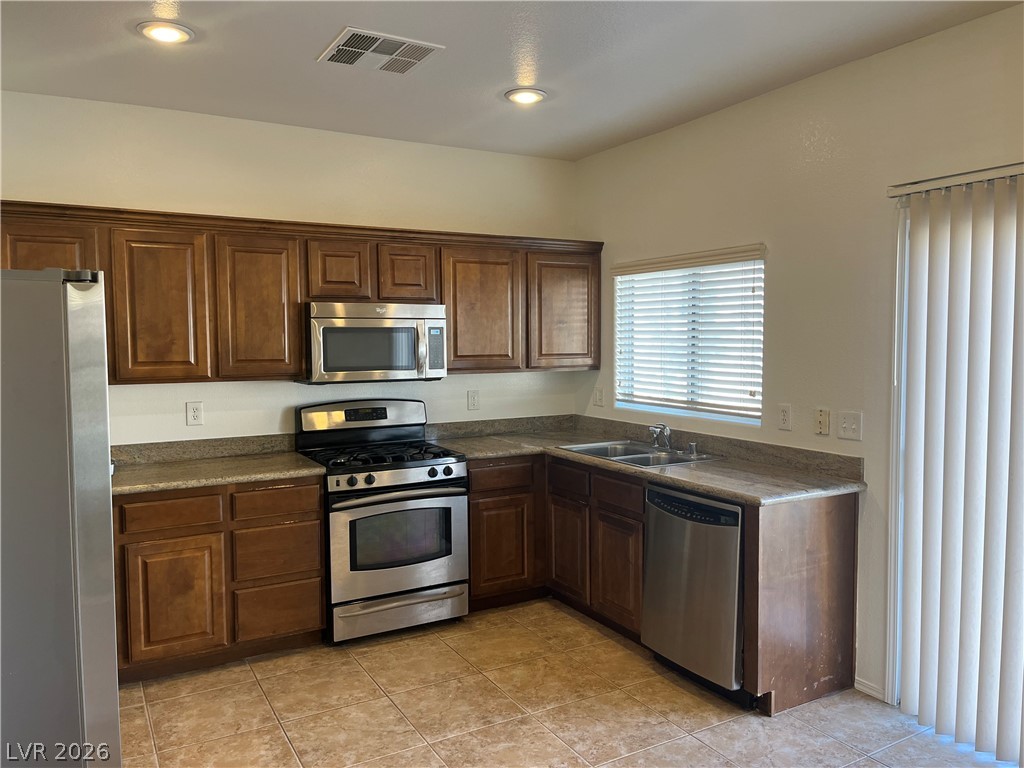 10600 Cold Mountain Avenue Property Photo 9
