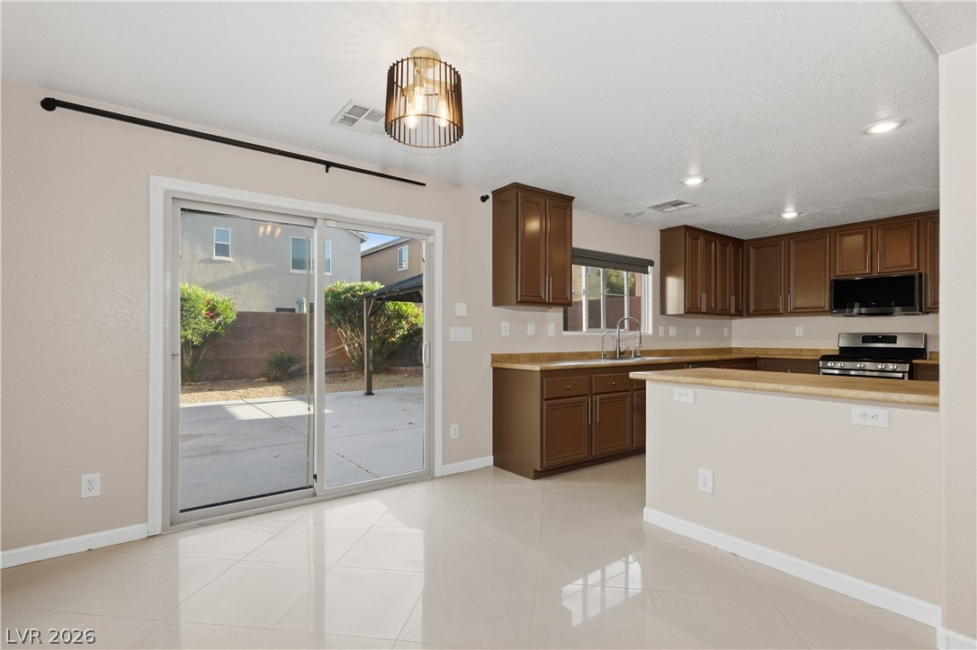 10847 Iona Island Avenue Property Photo 12