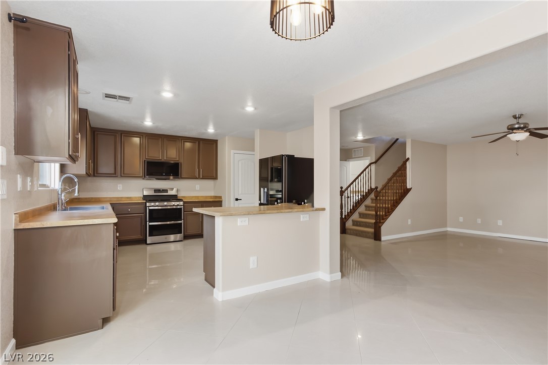 10847 Iona Island Avenue Property Photo 13