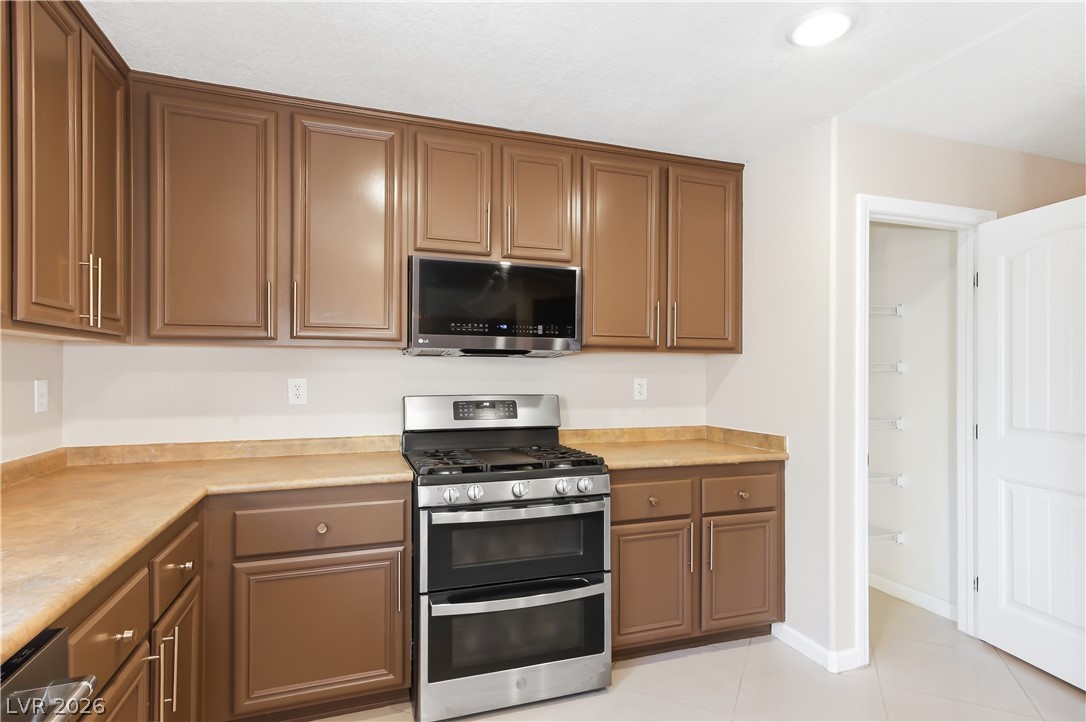 10847 Iona Island Avenue Property Photo 15