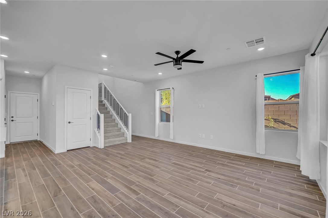 2408 Switchback Valley Street Property Photo 4