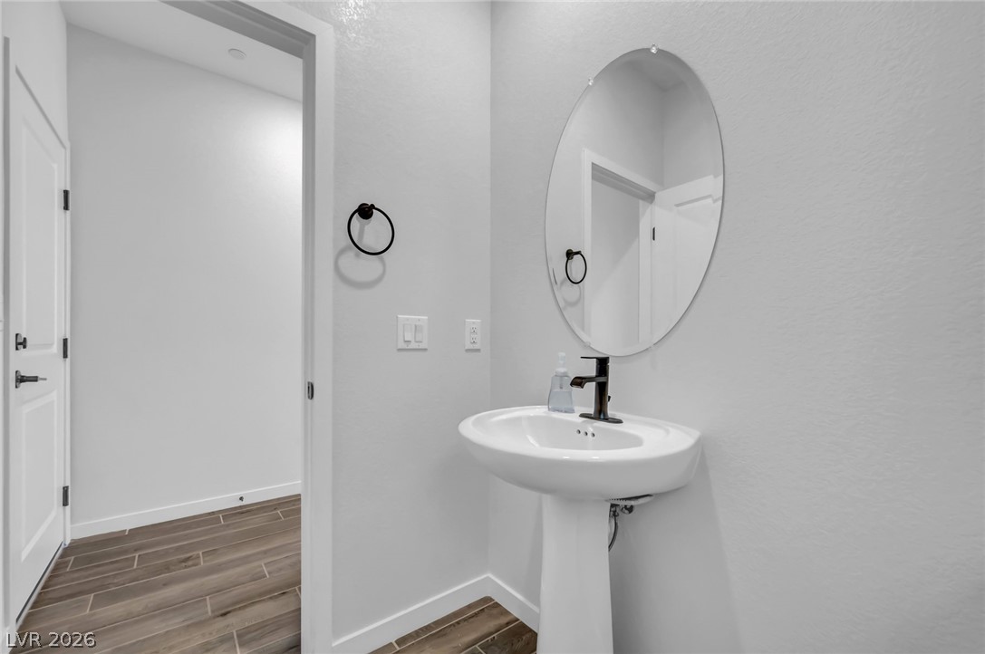 2408 Switchback Valley Street Property Photo 22