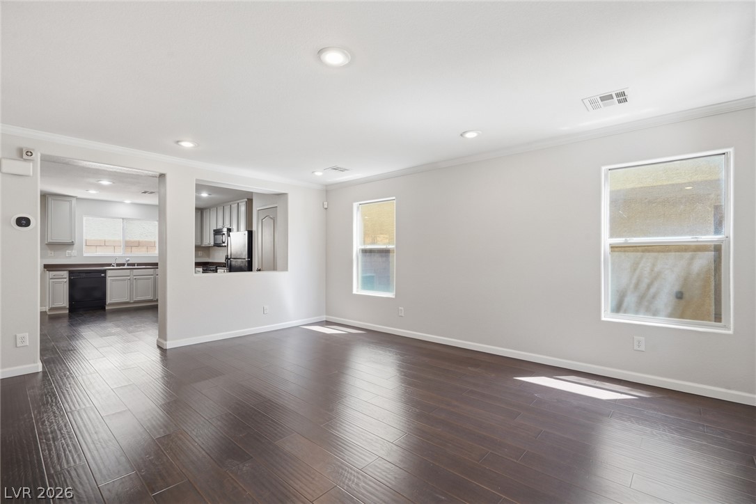 80 Lockheed Avenue Property Photo 10