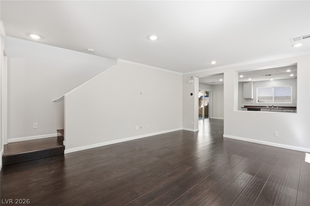 80 Lockheed Avenue Property Photo 14