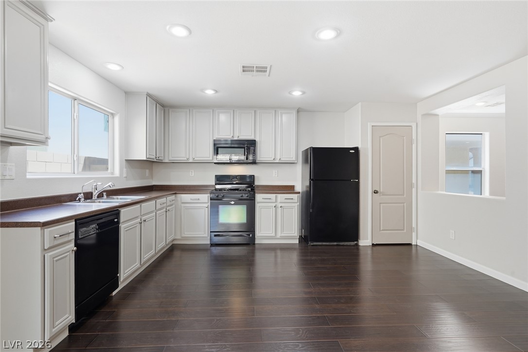 80 Lockheed Avenue Property Photo 16