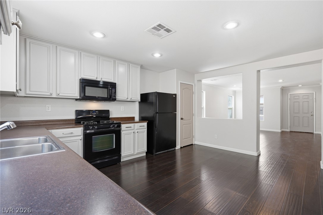 80 Lockheed Avenue Property Photo 17