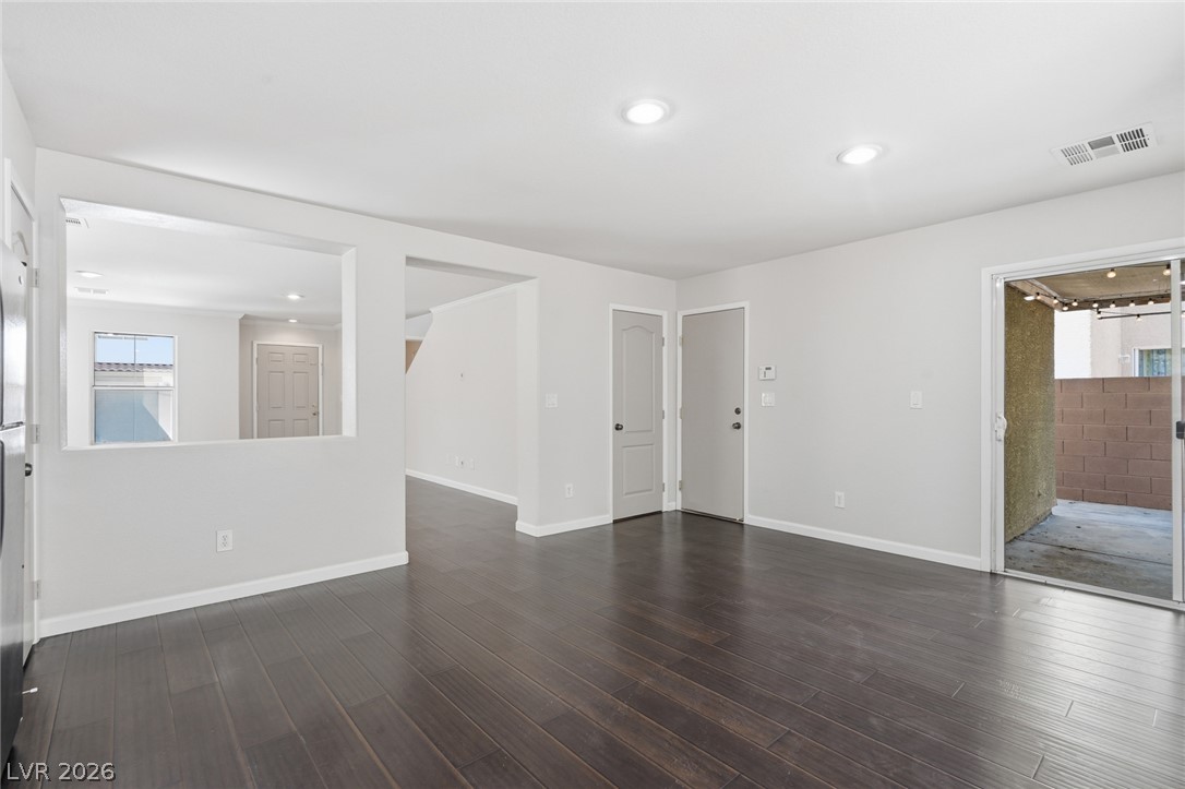 80 Lockheed Avenue Property Photo 19