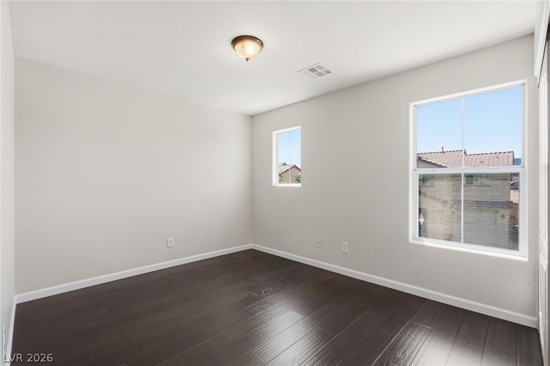 80 Lockheed Avenue Property Photo 28
