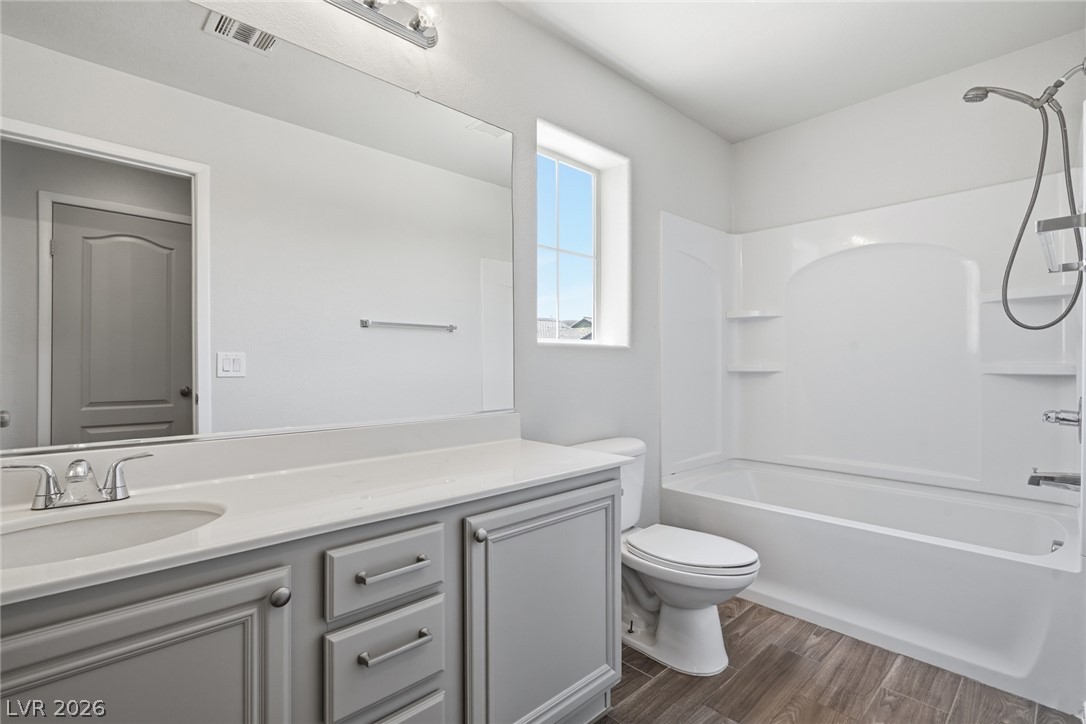 80 Lockheed Avenue Property Photo 32