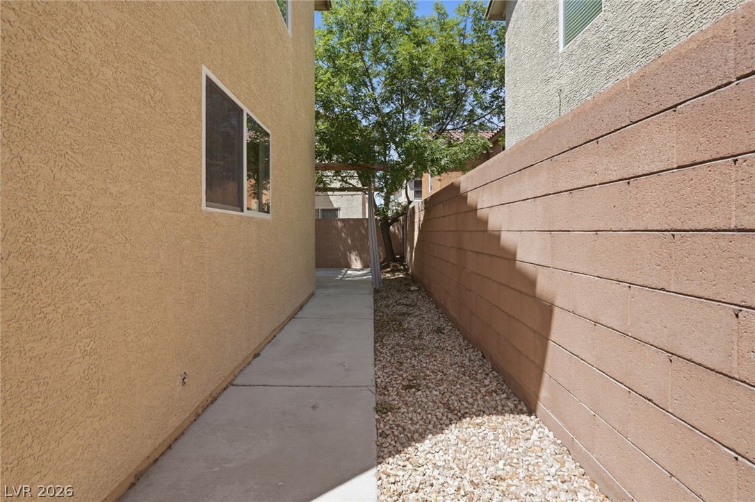 80 Lockheed Avenue Property Photo 39