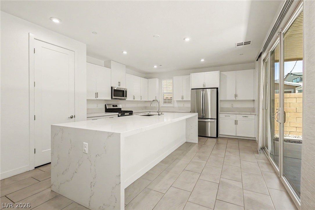 3209 Waterstone Avenue Property Photo 4