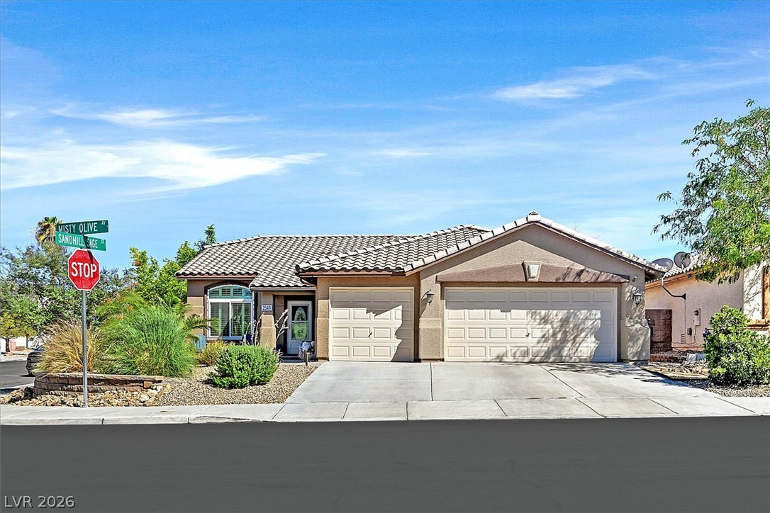 2549 Misty Olive Avenue Property Photo 1