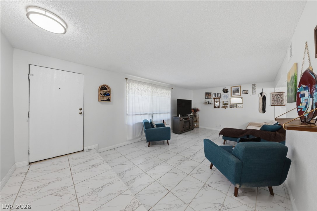 3320 Sagebrook Lane Property Photo 2