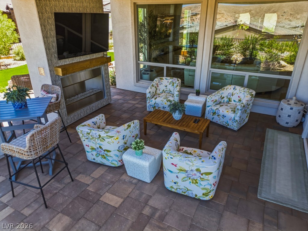 85 Crimson Stone Court Property Photo 56