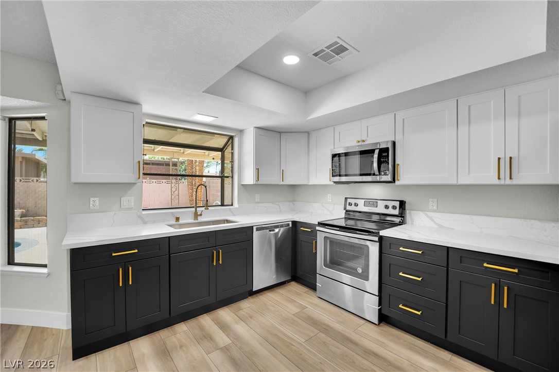 5470 Abbington Street Property Photo 8