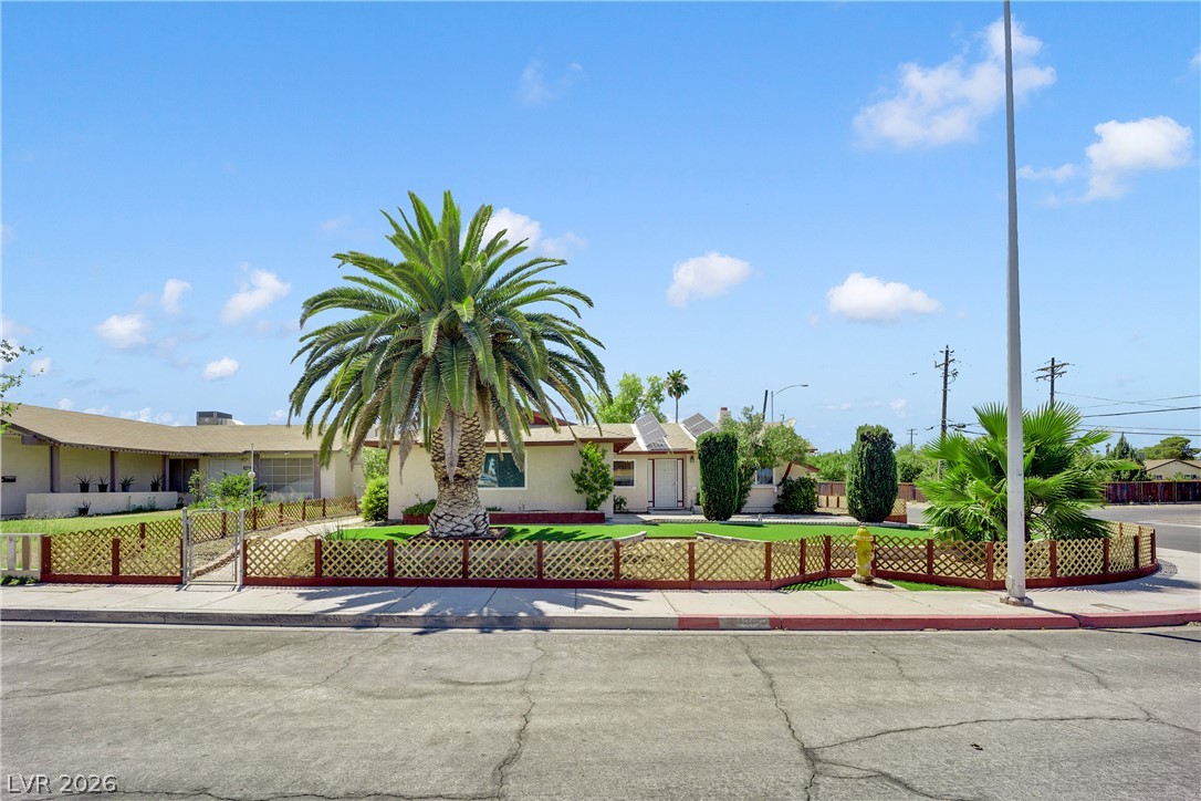 1825 Shadow Mountain Place Property Photo 7