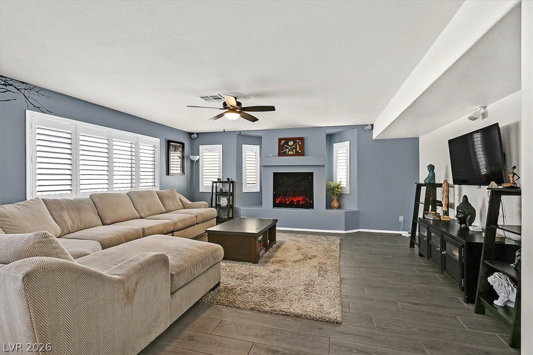 2206 Spanish Town Avenue Property Photo 6