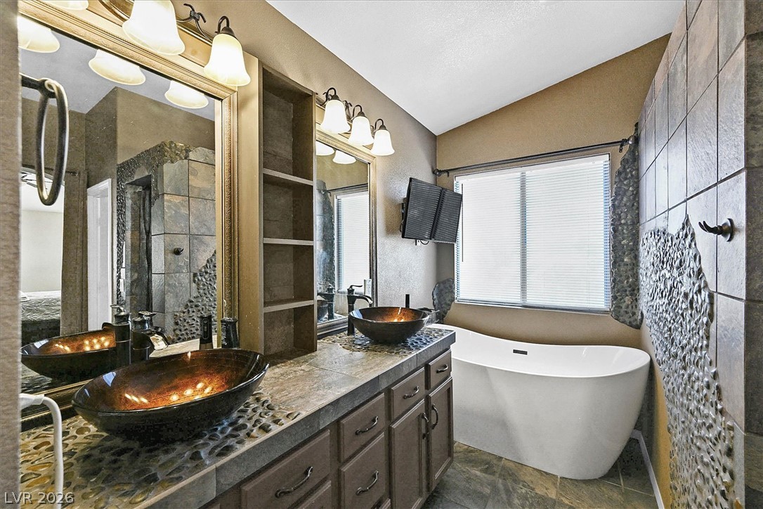 2206 Spanish Town Avenue Property Photo 23