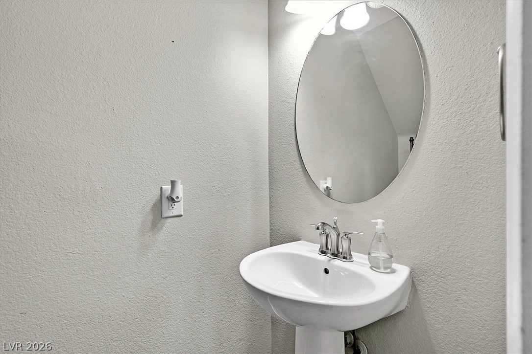 2206 Spanish Town Avenue Property Photo 25