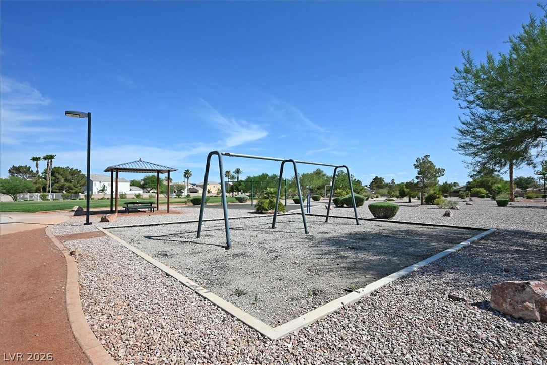 2206 Spanish Town Avenue Property Photo 31
