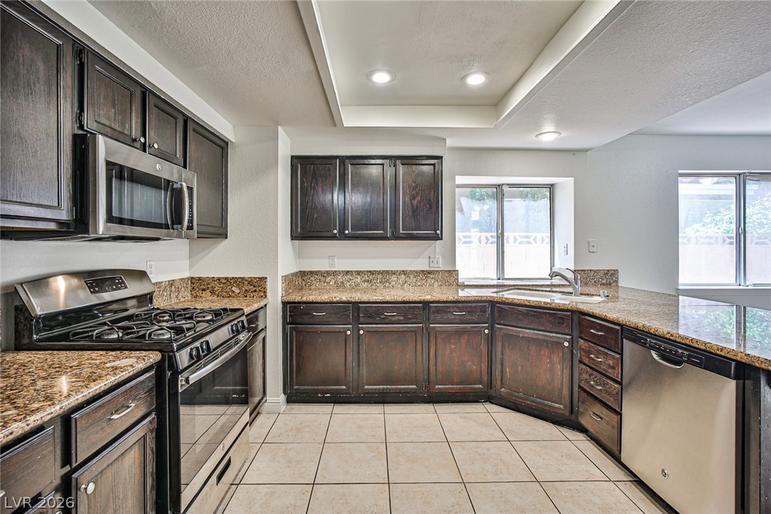 2441 Sage Pointe Circle Property Photo 8