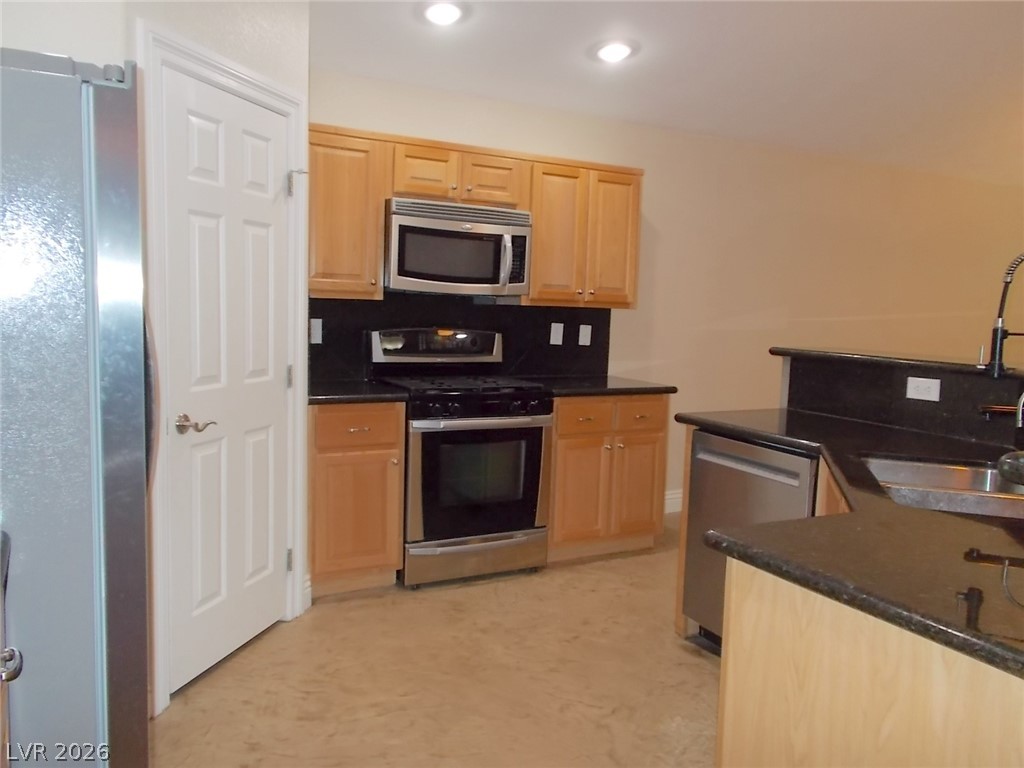 8317 Jeremiahs Lodge Avenue Property Photo 18