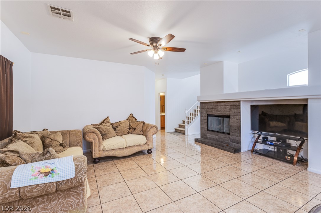 124 Sharp Edge Avenue Property Photo 10