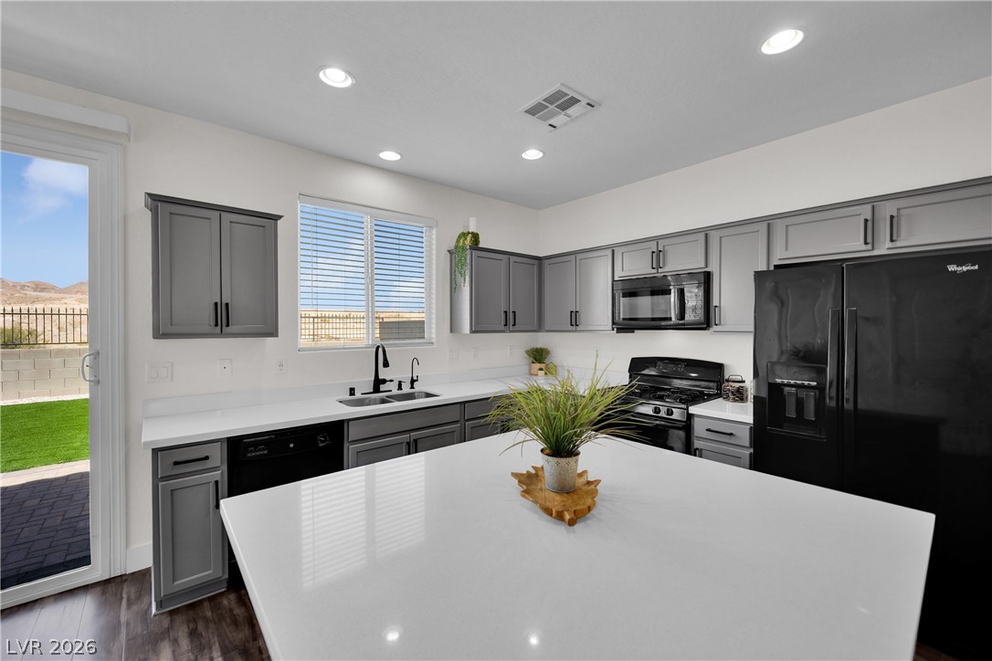 2588 Fading Mist Drive Property Photo 6