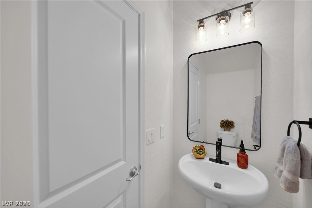 2588 Fading Mist Drive Property Photo 27