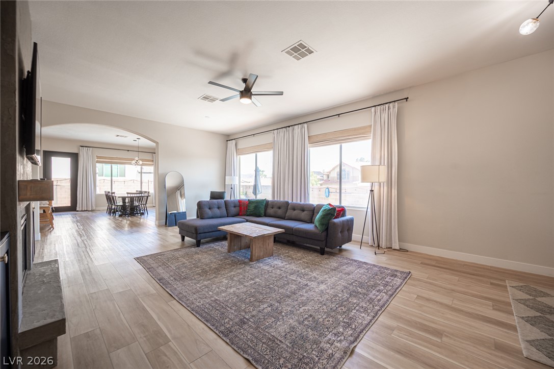 2312 Thayer Avenue Property Photo 13