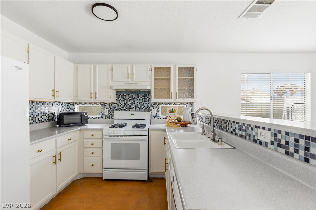 8233 Hydra Lane Property Photo 11