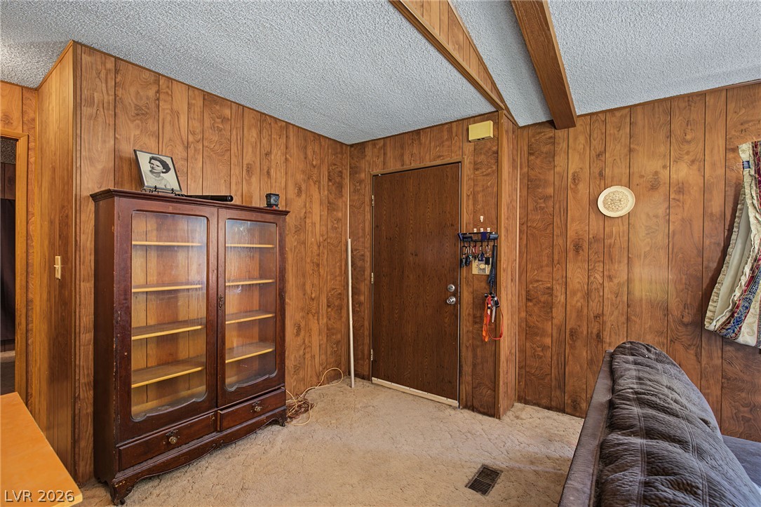 2171 Quail Run Road Property Photo 9