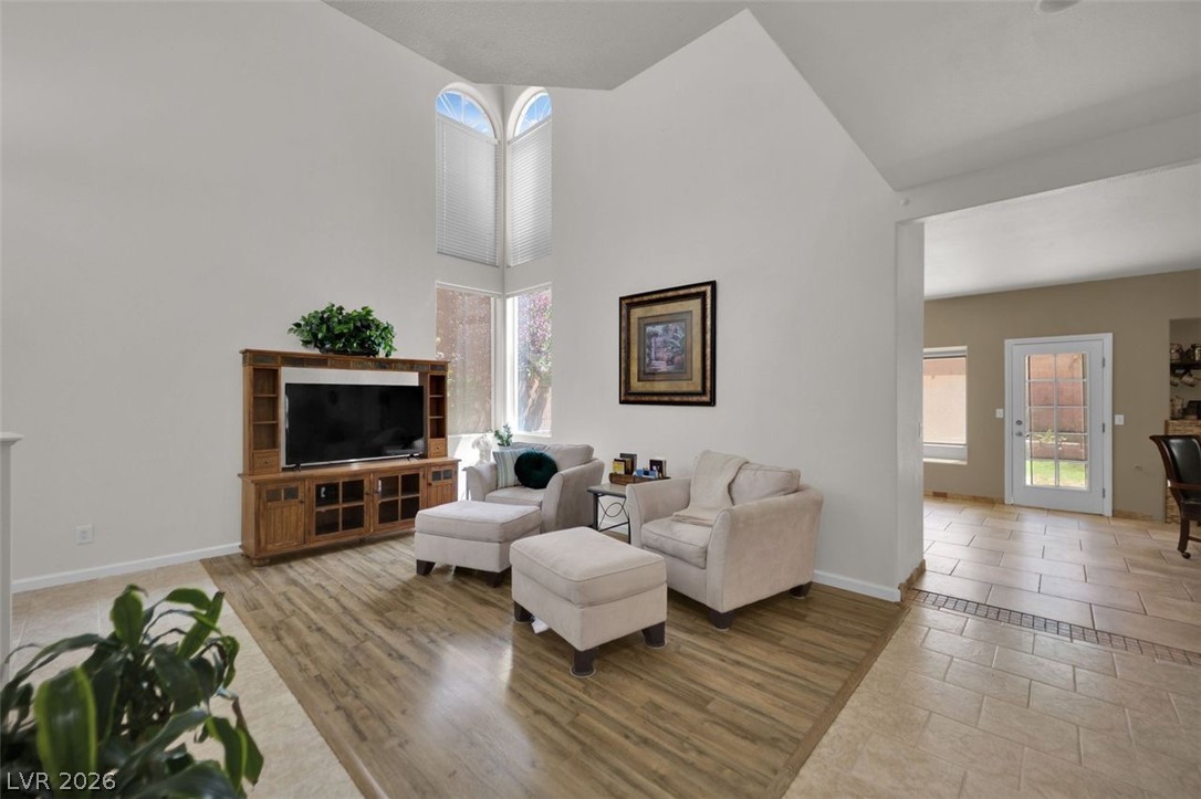 2461 Silver Blossom Lane Property Photo 8