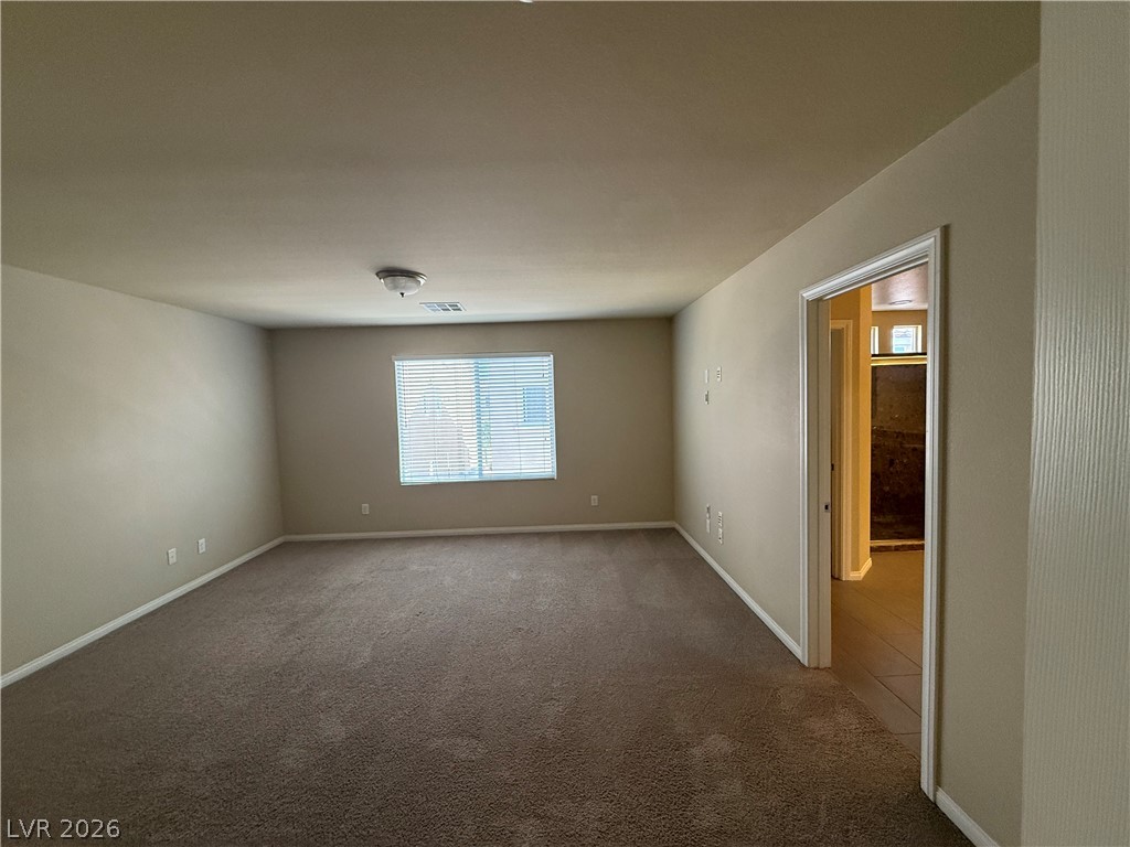 6083 Crown Palms Avenue Property Photo 12