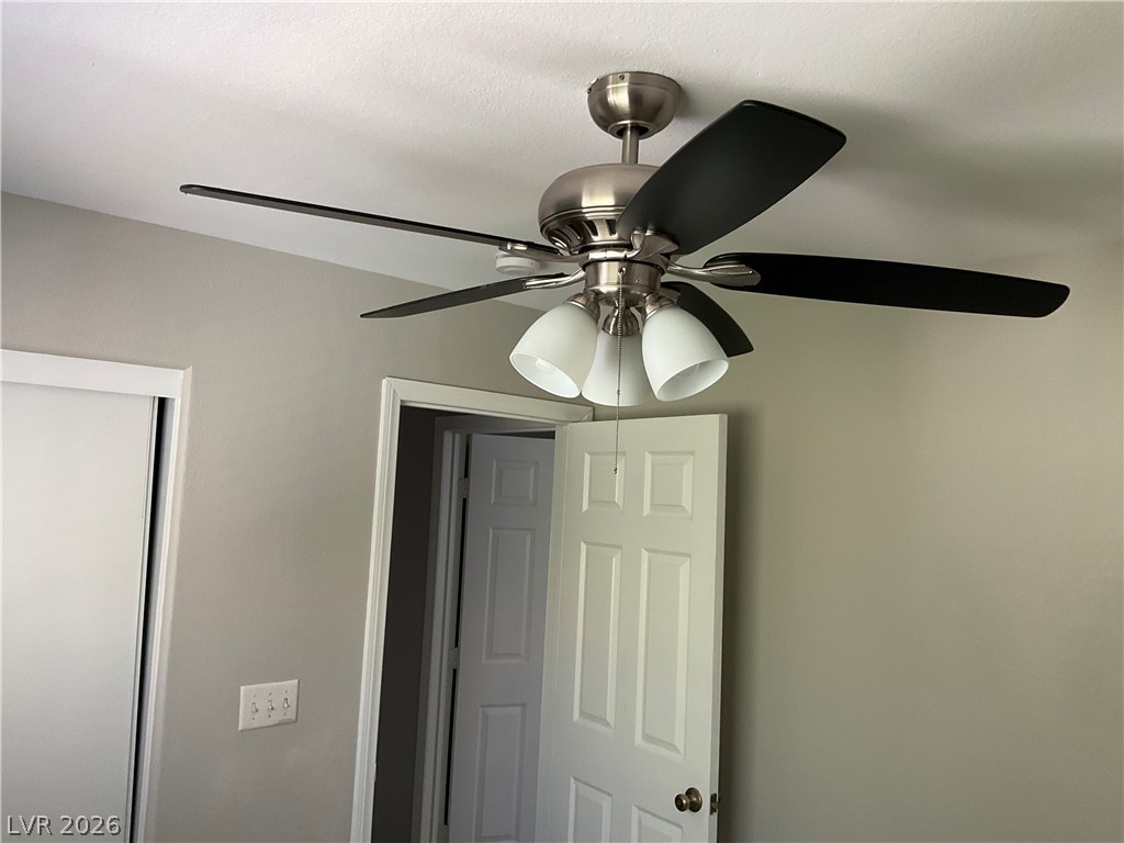 8975 Spring Peeper Avenue Property Photo 12