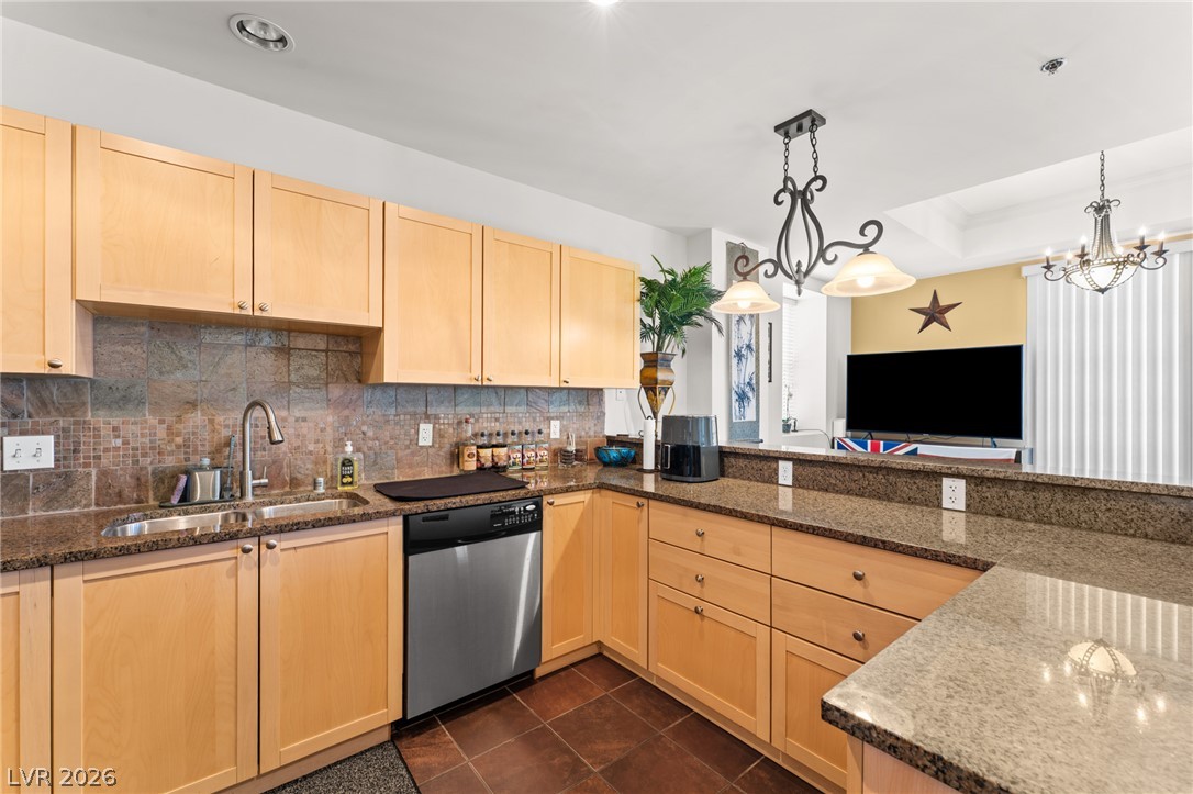 2405 West Serene Avenue 703 Property Photo 7